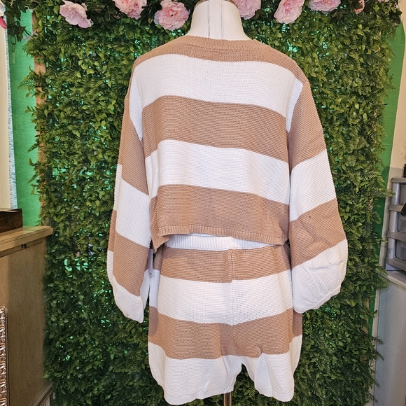 Lucca, Striped Tan and White Sweater Set - Picture 4 of 9